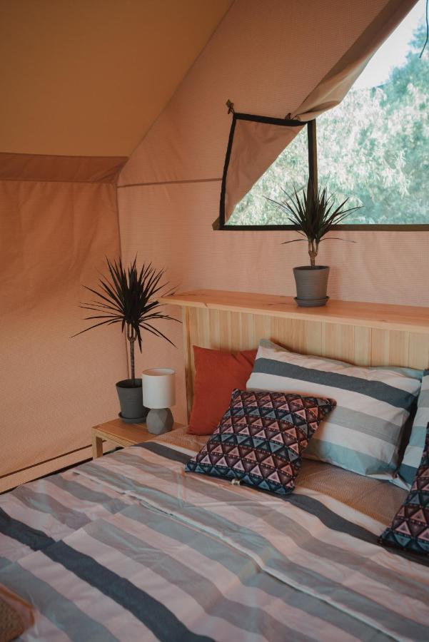 Glamping Mandra Hotel Zatoka Esterno foto